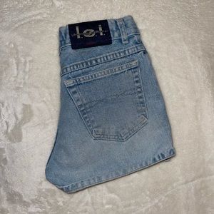 Vintage blue light wash mom shorts size 1